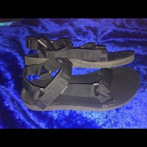 Teva Universal Sandal, Black, Size 8